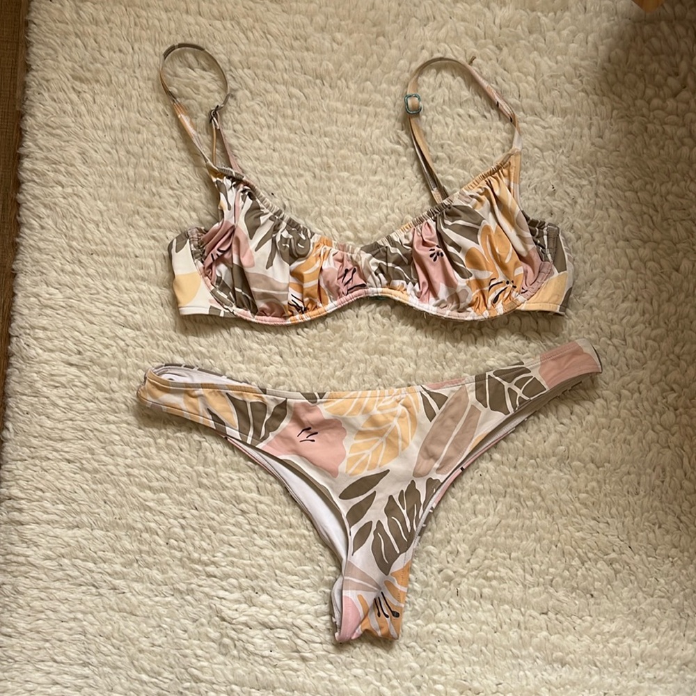 Zulu & Zephyr Floral Bikini Size 12